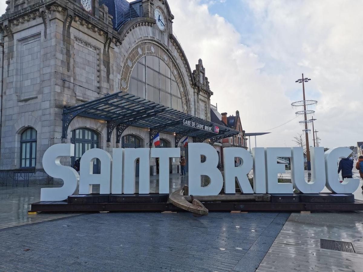 Premier Chapitre - Design Et Charme De L'Ancien En Coeur De Ville Saint-Brieuc Exteriör bild